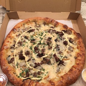 Mellow Mushroom Bluffton - Pizza Near Me - Bluffton, South Carolina