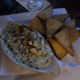 Roasted garlic and spinach dip