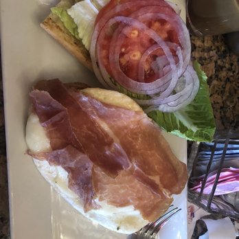 Saquella Cafe - Breakfast & Brunch Near Me - Boca Raton, Florida