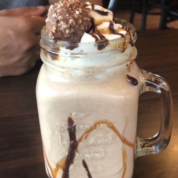 Showtime Bistro - Ferrero milkshake - Burgers Near Me - Toronto, Ontario