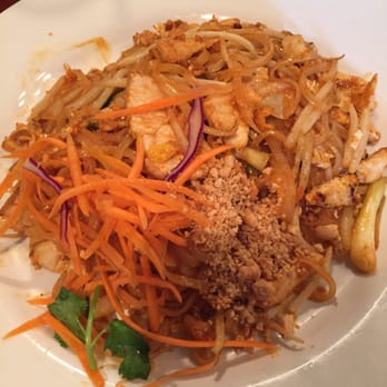 Tana Thai - chicken pad Thai - Thai Near Me - Bronx, New York Tana Thai - chicken pad Thai - Thai Near Me - Bronx, New York