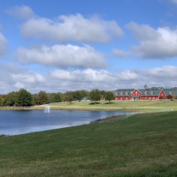 Warm Springs Ranch - View going up the drive - Tours Near Me - Boonville, Missouri Warm Springs Ranch - View going up the drive - Tours Near Me - Boonville, Missouri