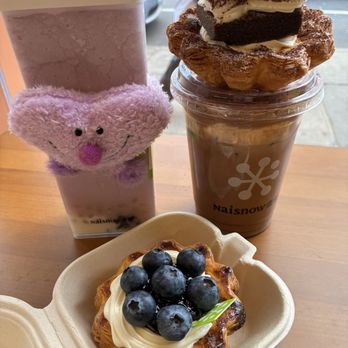NaiSnow Tea & Bakery - Bakeries Near Me - New York, New York NaiSnow Tea & Bakery - Bakeries Near Me - New York, New York