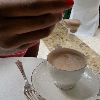 THE CHESTERFIELD MAYFAIR - Hot chocolate - Hotels Near Me - London, XGL THE CHESTERFIELD MAYFAIR - Hot chocolate - Hotels Near Me - London, XGL