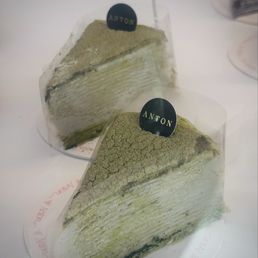 Matcha layer cake slices Matcha layer cake slices