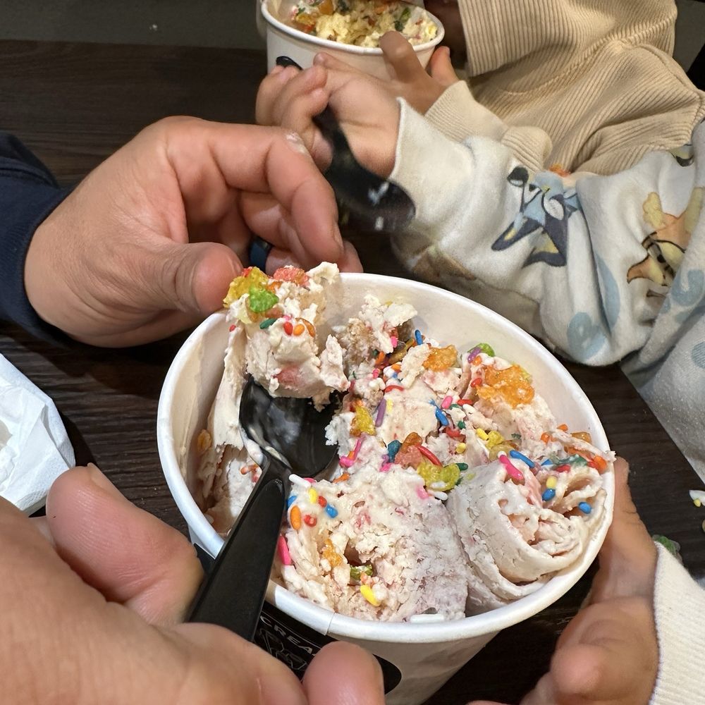 Big Dot Of Happiness Scoop Up The Fun Ice Cream Candy Guessing Game - Includes Stand & 40 Cards - View #8