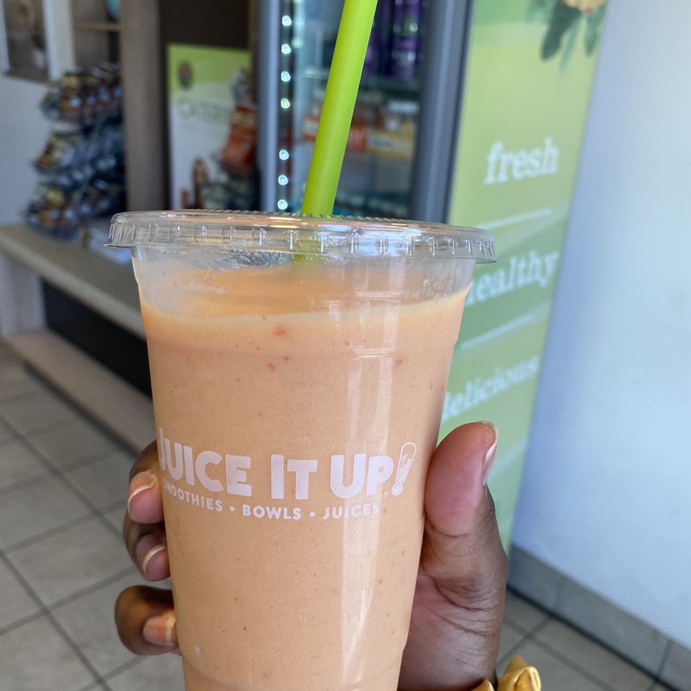 Strawberry mango smoothie Strawberry mango smoothie