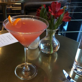 Bourbon N' Bubbles - Cocktail - Bars Near Me - Charleston, South Carolina