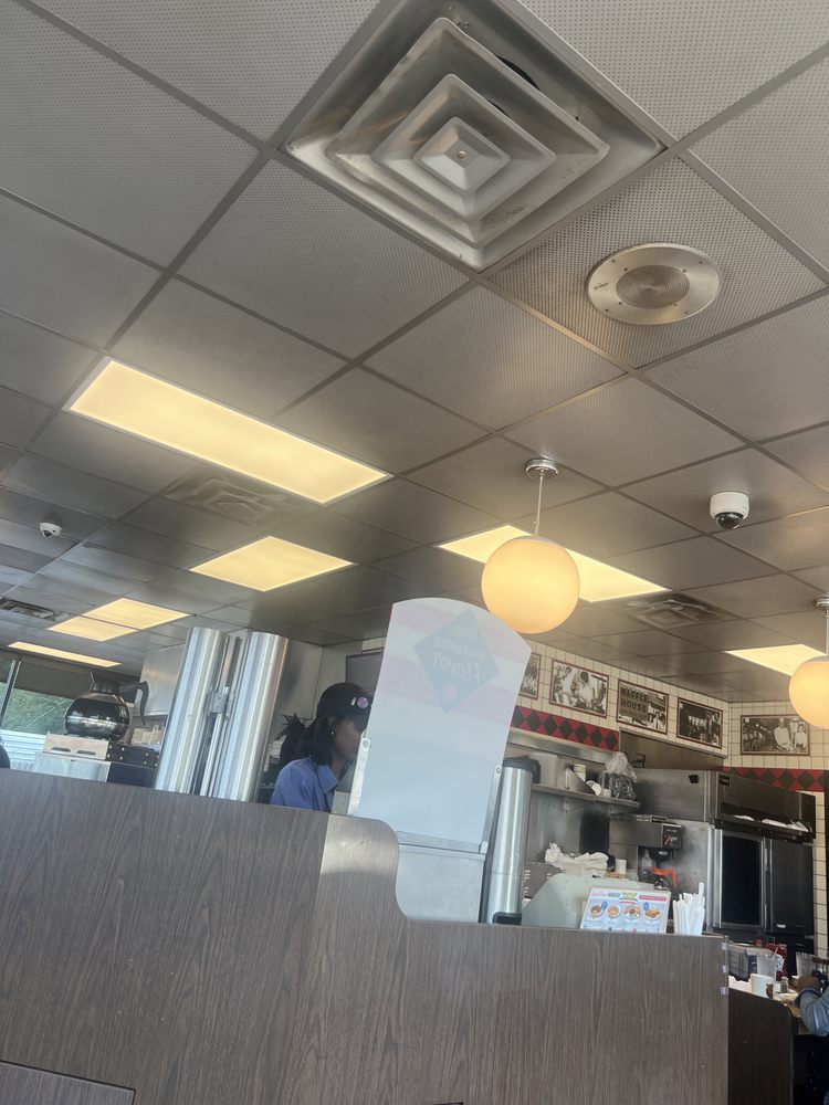 WAFFLE HOUSE Updated July 2024 12 Photos & 16 Reviews 1398