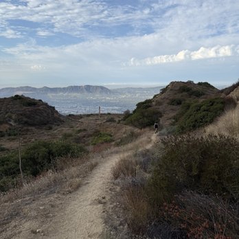 Stough Canyon Nature Center - Hiking Near Me - Burbank, California Stough Canyon Nature Center - Hiking Near Me - Burbank, California