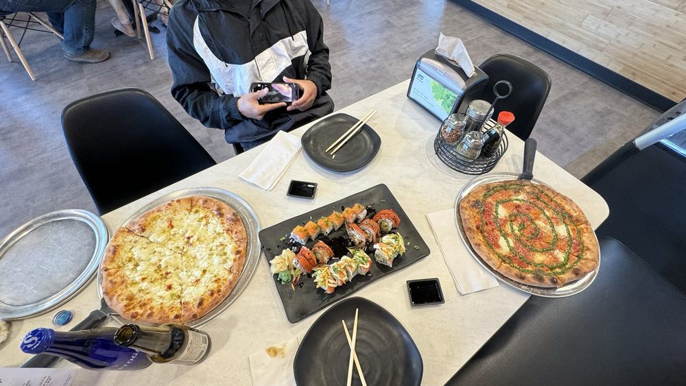 PIZZERIA MAKI GLEN MILLS Updated October 2024 11 Photos & 10