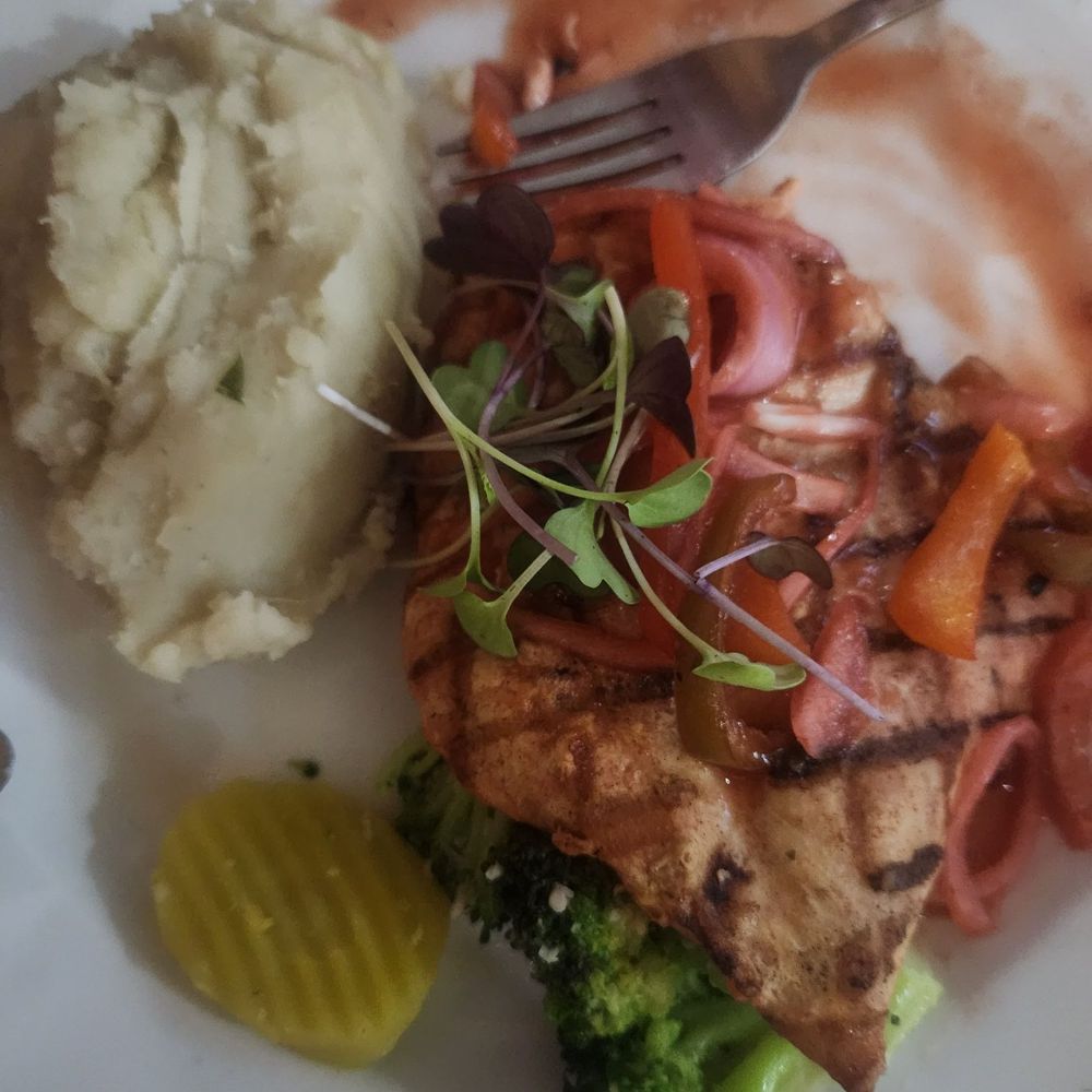 Guayabos Tropical Sunset - Chicken and root vegetable mash. Guava sauce. - Latin American Near Me - Aguada, Puerto Rico
