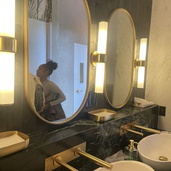 Settecento - Bathroom - Italian Near Me - Los Angeles, California