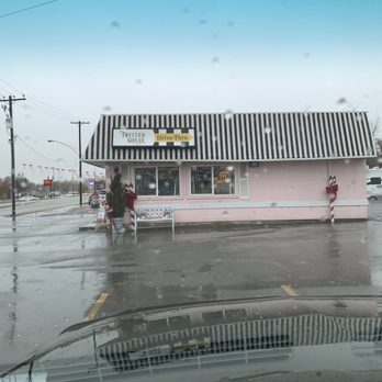 Twisted Sugar - Complete with a drive thru! - Desserts Near Me - Layton, Utah