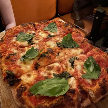 Di Beppe - margherita with fior di latte - Italian Near Me - Vancouver, British Columbia