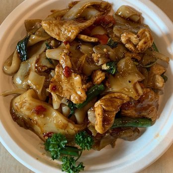 Thai Street - Drunken Noodles with Chicken - Thai Near Me - Baltimore, Maryland Thai Street - Drunken Noodles with Chicken - Thai Near Me - Baltimore, Maryland