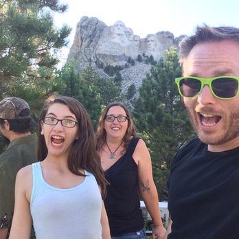Mount Rushmore National Memorial - Landmarks & Historical Buildings Near Me - Keystone, South Dakota