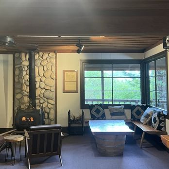 Beauregard Vineyards - Great indoor - Wineries Near Me - Bonny Doon, California