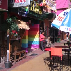 Club Hawaii