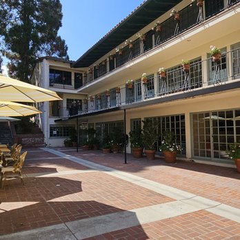 Yellow Vase - Outside seating - Mediterranean Near Me - Rolling Hills Estates, California