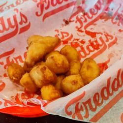Freddy's Frozen Custard & Steakburgers - Regular Cheese Curds $5.49
