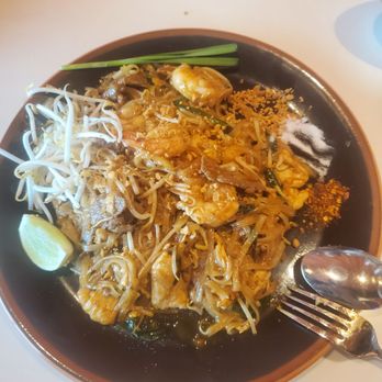 Osha Thai Kitchen - Pad Thai - Thai Near Me - Houston, Texas Osha Thai Kitchen - Pad Thai - Thai Near Me - Houston, Texas