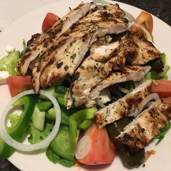 Blue Bay Diner - Post workout meal - Greek Salad with chicken - Diners Near Me - Oakland Gardens, New York