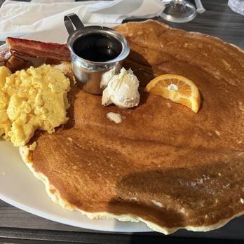 Hash House A Go Go - Tractor platter - Breakfast & Brunch Near Me - Atlantic City, New Jersey Hash House A Go Go - Tractor platter - Breakfast & Brunch Near Me - Atlantic City, New Jersey