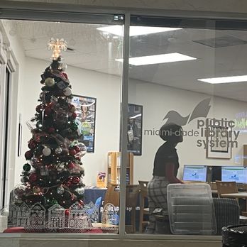 Sunset Branch - Cute Christmas Tree - Libraries Near Me - Miami, Florida Sunset Branch - Cute Christmas Tree - Libraries Near Me - Miami, Florida
