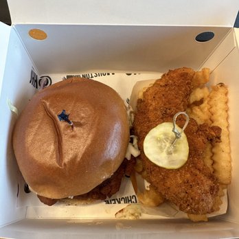 Houston TX Hot Chicken - Original Hot Chicken Sandwich and tender and fries - IG @bougiefoodieboi - Chicken Shop Near Me - Seattle, Washington Houston TX Hot Chicken - Original Hot Chicken Sandwich and tender and fries - IG @bougiefoodieboi - Chicken Shop Near Me - Seattle, Washington