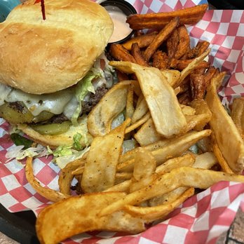 Oscar's Cafe - Whoop Ass burger - Mexican Near Me - Springdale, Utah