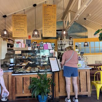 Vida by Sip Me - counter - Coffee & Tea Near Me - Makawao, Hawaii