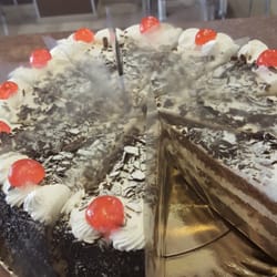 Cafeteria Las Flores - Pasteles desde 1.20 a 2.00 la porcion