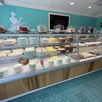 SusieCakes - Studio City - Bakeries Near Me - Studio City, California SusieCakes - Studio City - Bakeries Near Me - Studio City, California