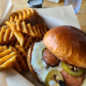 Cascade Lodge & Restaurant - Lookout Mountain burger - Hotels Near Me - Lutsen, Minnesota Cascade Lodge & Restaurant - Lookout Mountain burger - Hotels Near Me - Lutsen, Minnesota