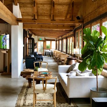 Calamigos Beach Club - lounges and dining area - Lounges Near Me - Malibu, California