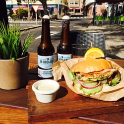 Tabla - Salmon special with seawater beer