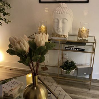 Massage Evolved - Waiting area - Massage Near Me - Chicago, Illinois Massage Evolved - Waiting area - Massage Near Me - Chicago, Illinois