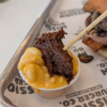Mission Burger Co - Mac& Cheese and BBQ Brisket sampler - Burgers Near Me - Atlanta, Georgia Mission Burger Co - Mac& Cheese and BBQ Brisket sampler - Burgers Near Me - Atlanta, Georgia