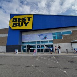 Best Buy Westbury