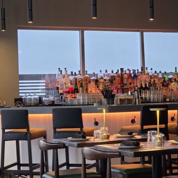 Common Room - American Near Me - Hollywood, Florida