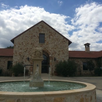 The Vineyard at Florence - Fountain and front entrance to tasting room - Wineries Near Me - Florence, Texas