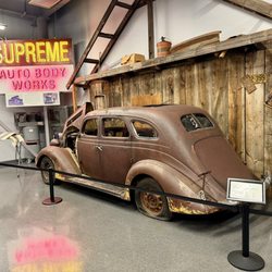 America On Wheels Museum - Antique car