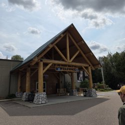 North American Bear Center - Outside