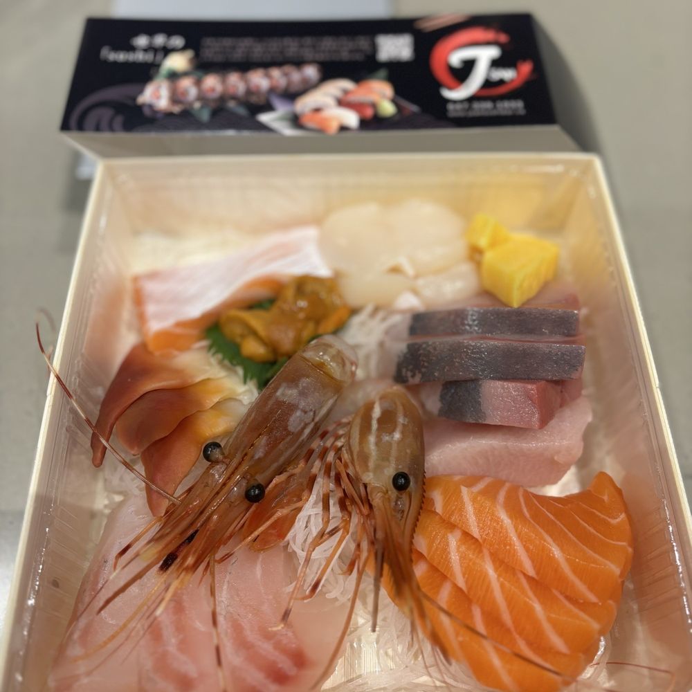 Deluxe Sashimi Combo Deluxe Sashimi Combo