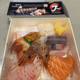Deluxe Sashimi Combo Deluxe Sashimi Combo