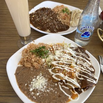 El Rincon Restaurant - American Near Me - Big Bear Lake, California