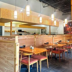 Tomo Sushi & Ramen - Dine in area