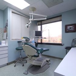 Earl L. Chambers, DDS, FAGD