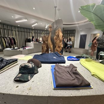 Stussy Honolulu - Men's Clothing Near Me - Honolulu, Hawaii Stussy Honolulu - Men's Clothing Near Me - Honolulu, Hawaii